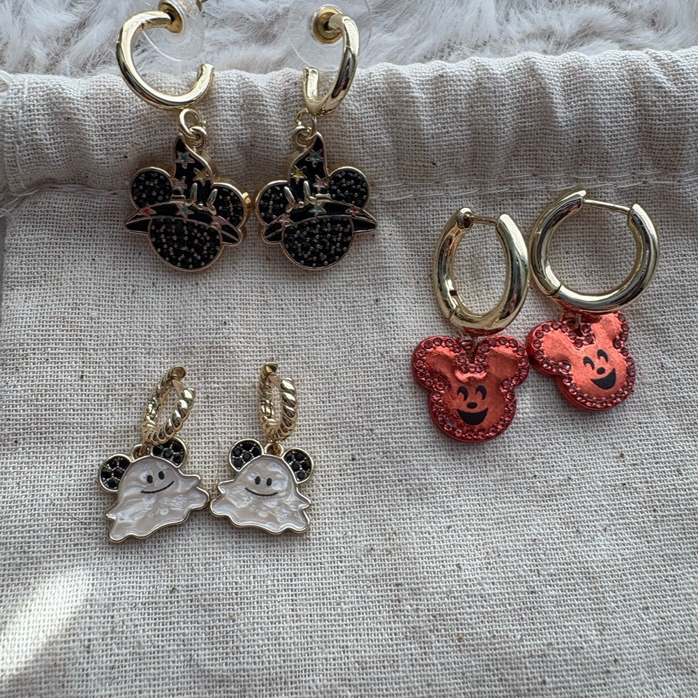 Lot of Disney Halloween Baublebar Earrings 👻